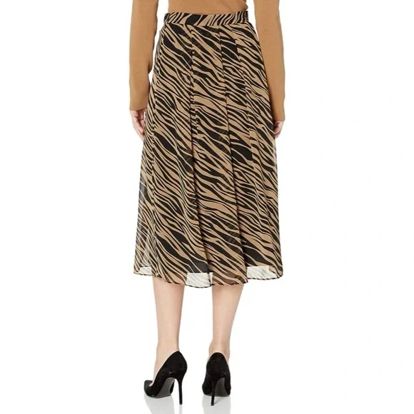 Anne Klein Long Pleated Skirt - Picture 3 of 3